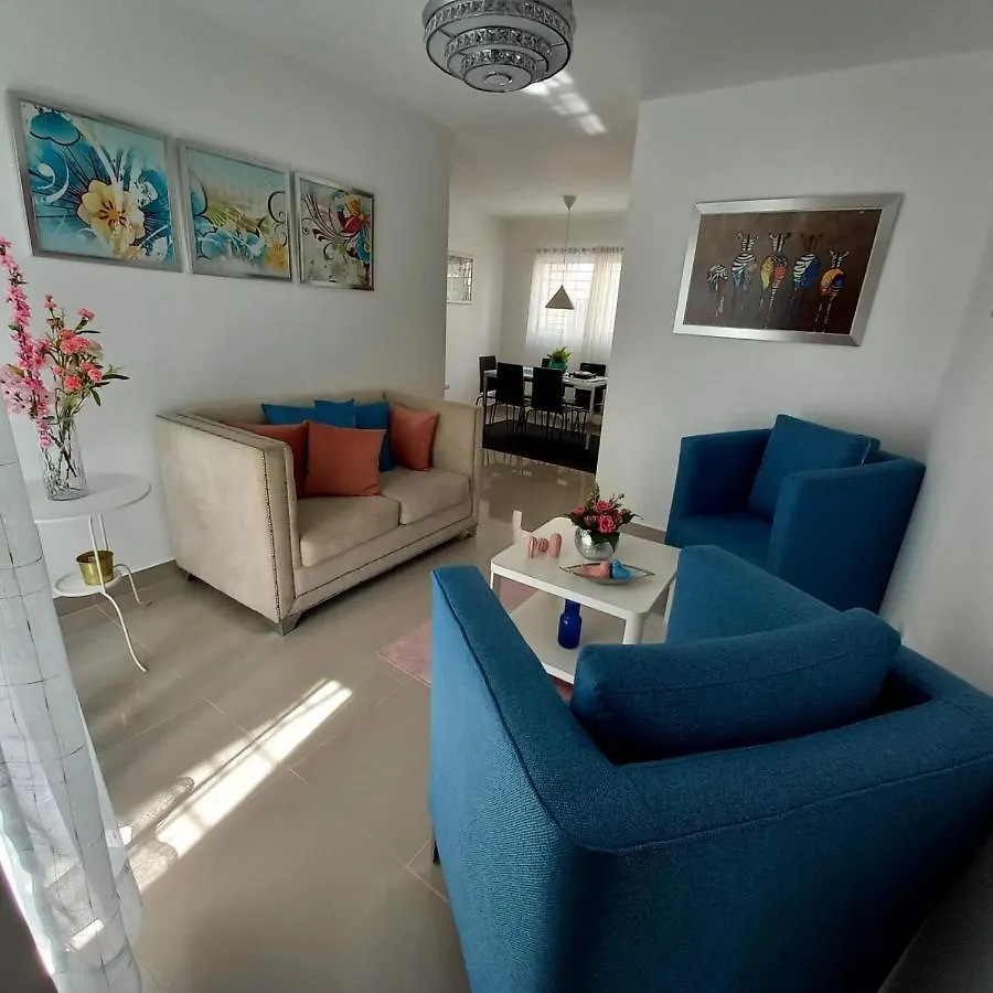 Confortable apartamento de 3 tres habitaciones, con hermosa vista de area verde, ademas de piscinas y juegos infantiles en area recreativa Santiago De Los Caballeros 0*,